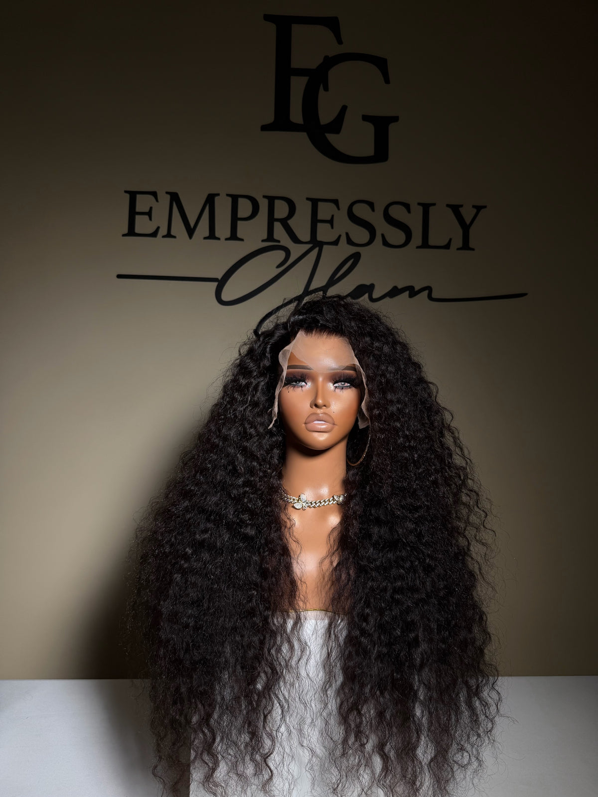 Brooklyn ( This is a Frontal Wig)